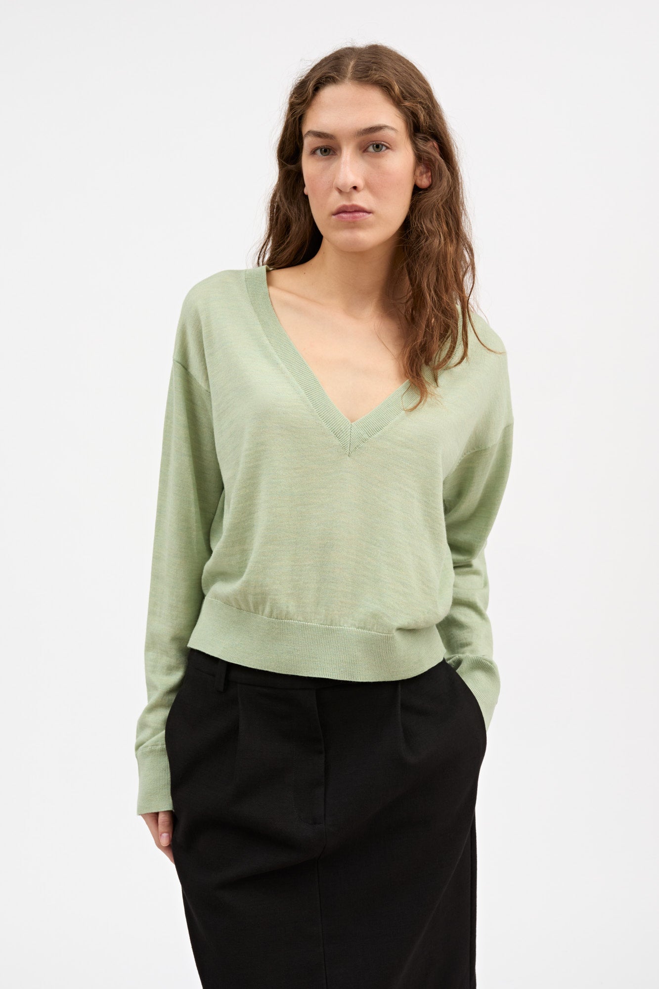 Skall Studio Amara v-neck jumper Jumper Light green mélange