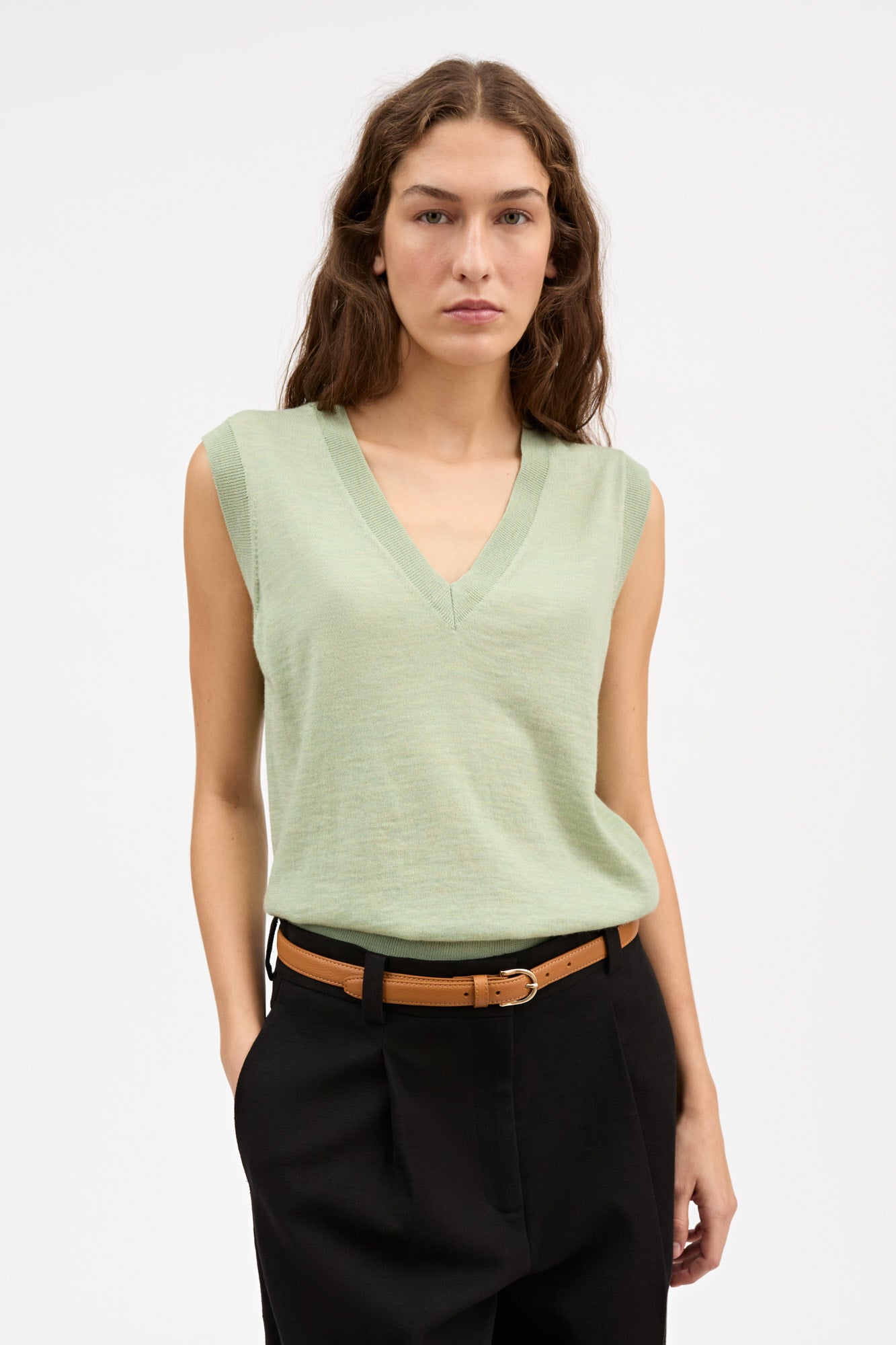 Skall Studio Amara v-neck vest Vest Light green mélange